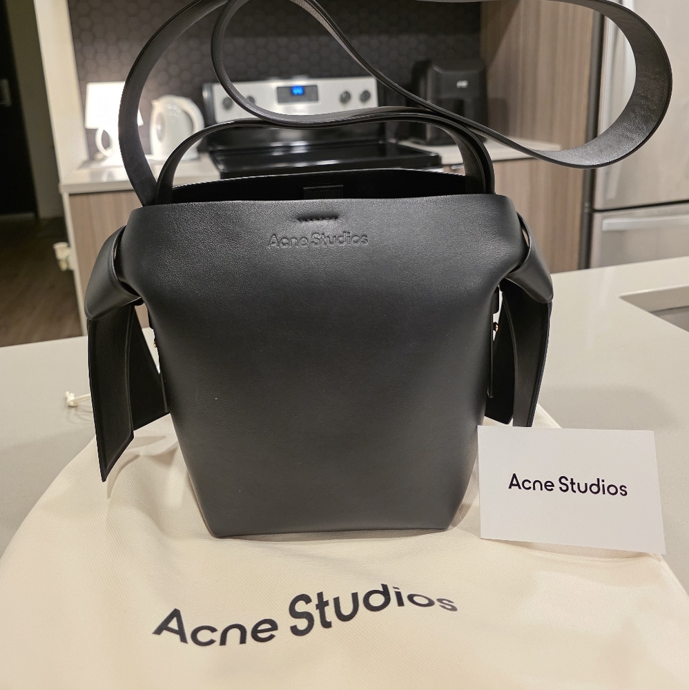 Musubi mini shoulder bag